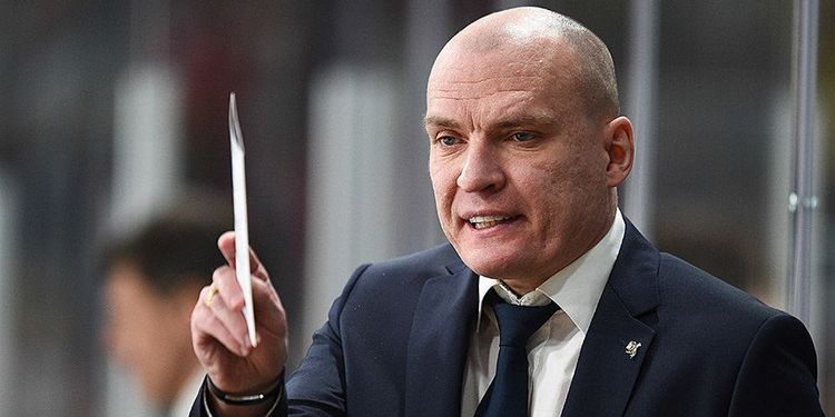 Стала известна зарплата Андрея Разина в СКА