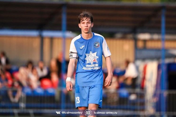 Игрок «Алмаз-Антея» Зюрин: Мечтаю сыграть на «Камп Ноу» за «Барселону»