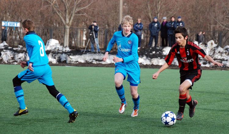 «Йокогама» не долетела до Петербурга. Ждать ли «Фулхэм» с «Аталантой»?