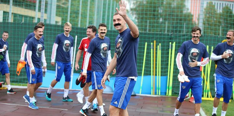 «Усы надежды» и победный альбом на юбилей