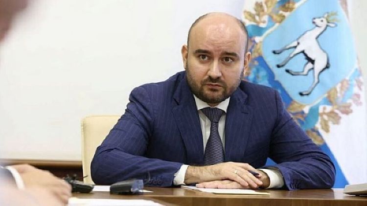 Губернатор Федорищев заверил, что не будет сокращать бюджет «Лады»