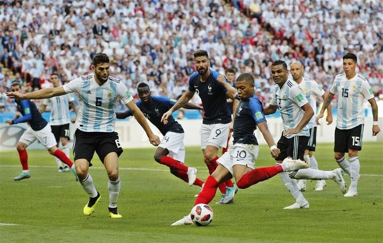 Аргентина била Францию на чемпионатах мира. Но все изменила Россия