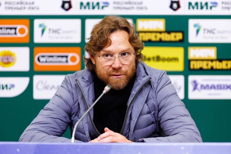 Стыдно за «Ростов». Обыграть «Оренбург» Карпину помешали поле и судейство