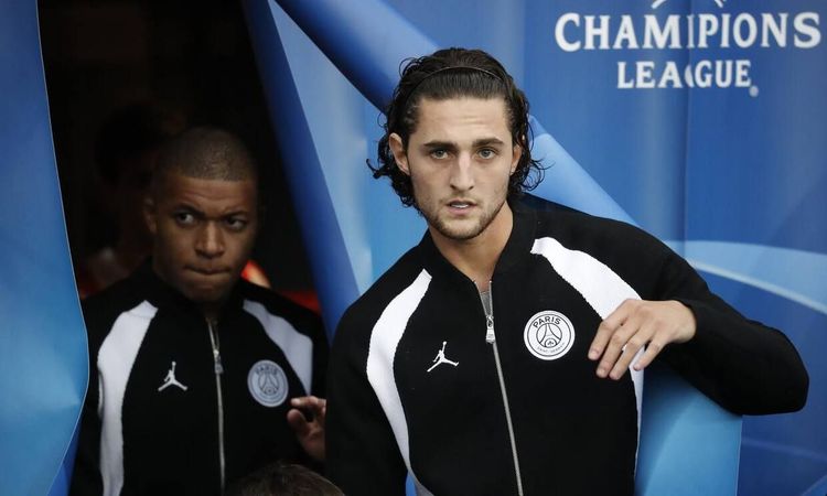 Мать полузащитника ПСЖ потеряла берега из-за денег. Урок для родителей игроков