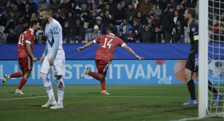 Россия забила феноменальный гол Словении! Пас пяткой Смолова – и «ножницы» Джикии