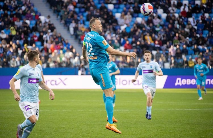 Играть с Роналду или в Воронеже? Пять клубов, в которых может оказаться Дзюба