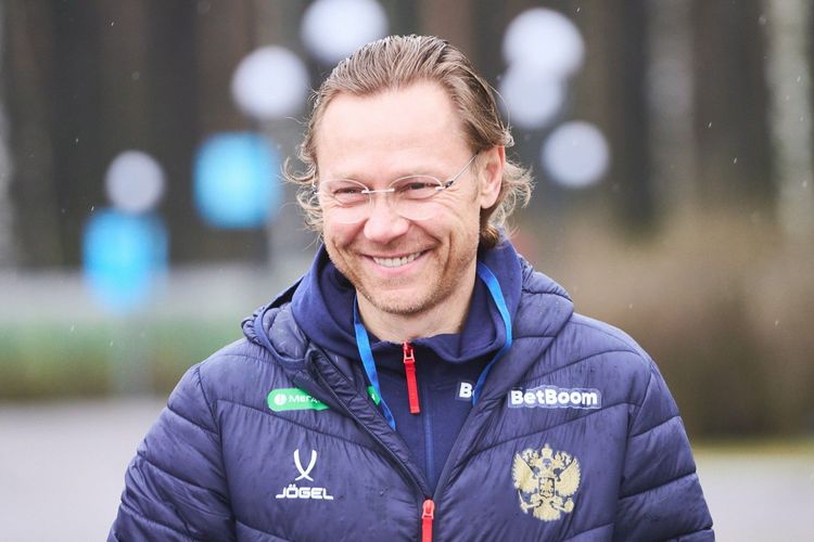 «Только “Краснодар” может сравниться». Зачем Карпин приезжал в Академию «Зенита»