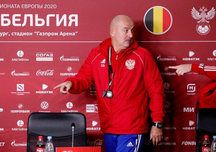 Кто и зачем хочет прогнать Черчесова из сборной?