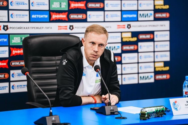 Тренер «Факела» Василенко не понял, почему был назначен пенальти в матче с «Зенитом»
