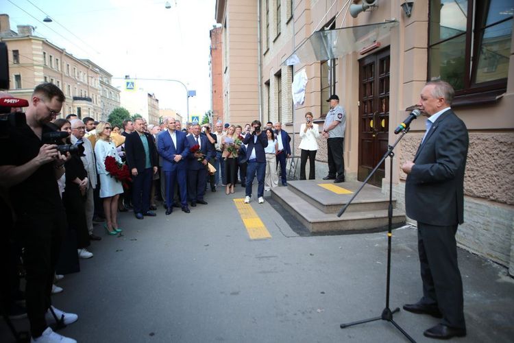 В Петербурге открыта мемориальная доска в память об Анатолии Рахлине