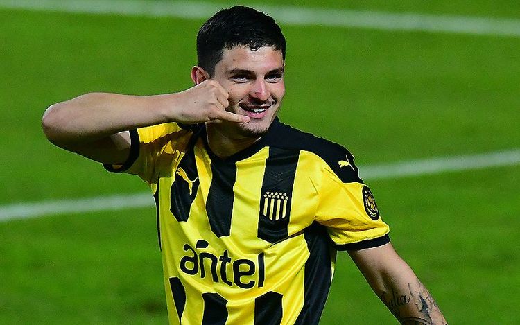 «Зенит» ведет переговоры с Агустином Альваресом. Как он играет