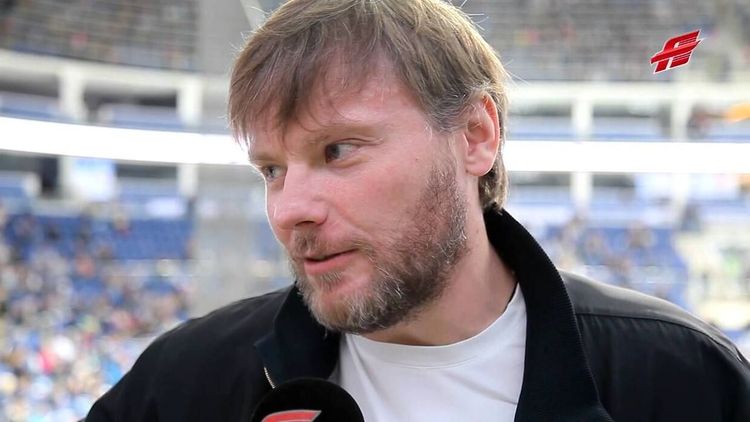 Тренер «Авангарда» Дмитрий Рябыкин: За модой не гонюсь. Борода у меня потому, что жене нравится