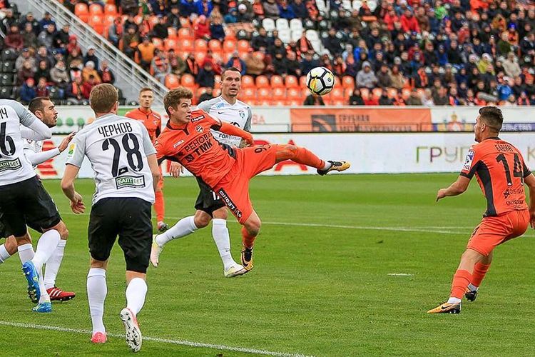 Судья Турбин и глупые ошибки сломали хороший футбол «Тосно»