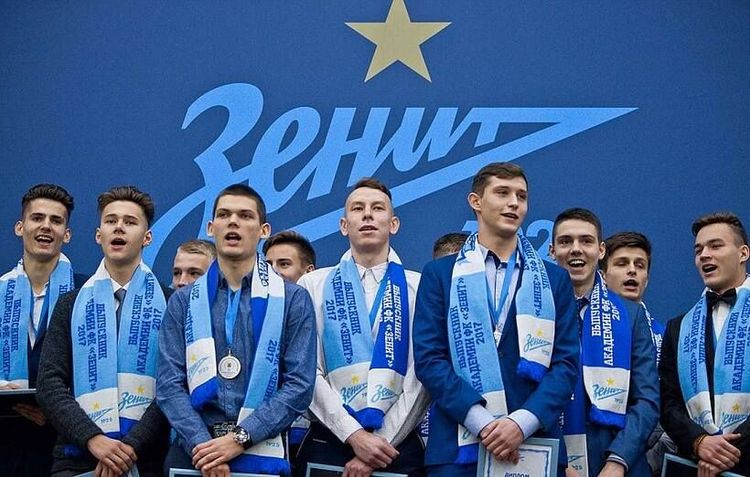«Мы будем чемпионами и выиграем все кубки». В «Газпром»-Академии прошел выпускной «Зенита» U-17