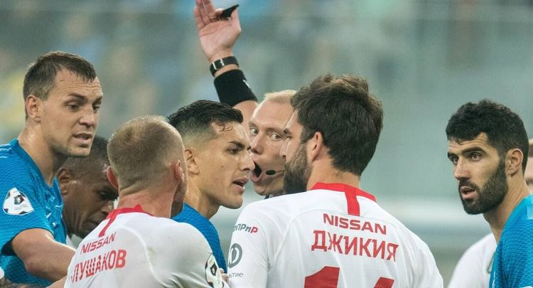 В рейтинге «Спорта День за Днем» определены герой и антигерой года. Оба — российские футболисты