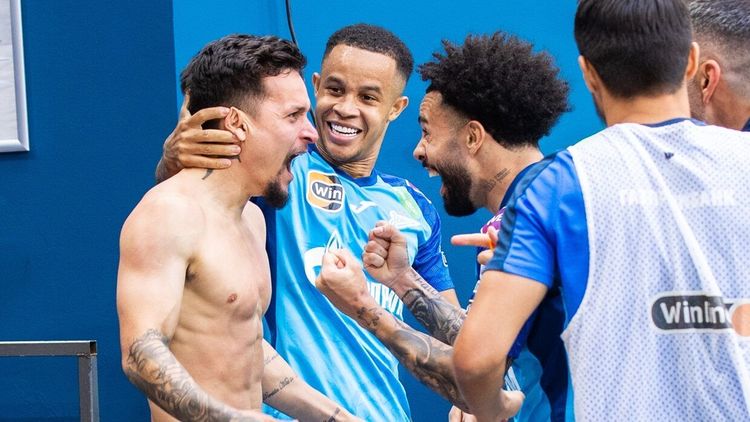 «Зенит» – чемпион России-2023/24! «Золотой» гол Артура «Ростову» оставил титул в Петербурге