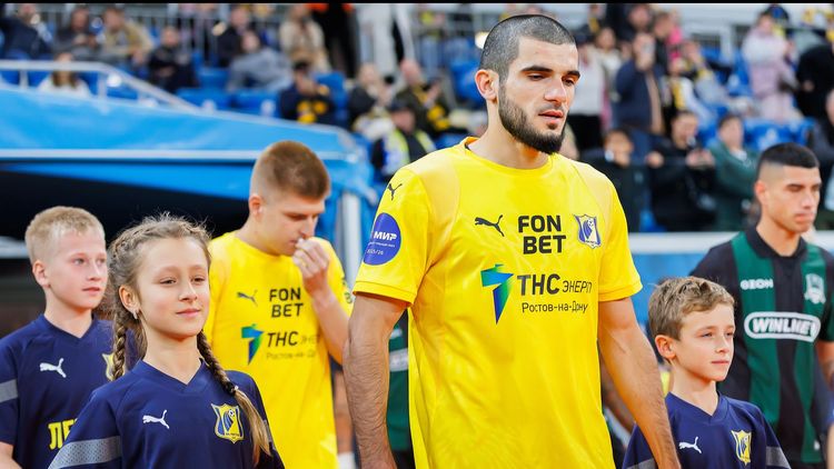 ФНС заблокировала счета, а регион отказывается финансировать. Почему «Ростов» может не доиграть сезон РПЛ-2025/26