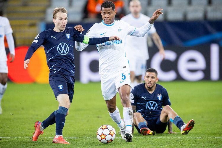 Вильмар Барриос: Никогда не забуду огненный коридор перед моим первым матчем в Петербурге