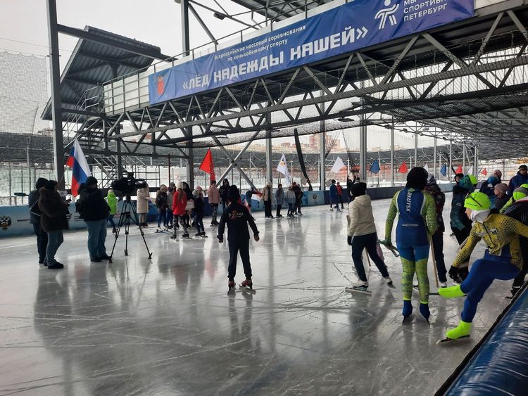 «Эти дети могут в будущем стать олимпийскими чемпионами». В Петербурге состоялся конькобежный турнир на призы Светланы Журовой