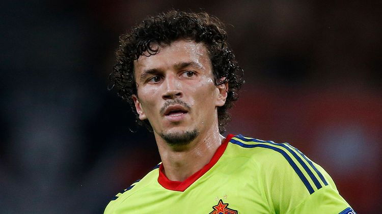 Отец 39-летнего экс-игрока ЦСКА Еременко заявил, что он усилил бы «Зенит»