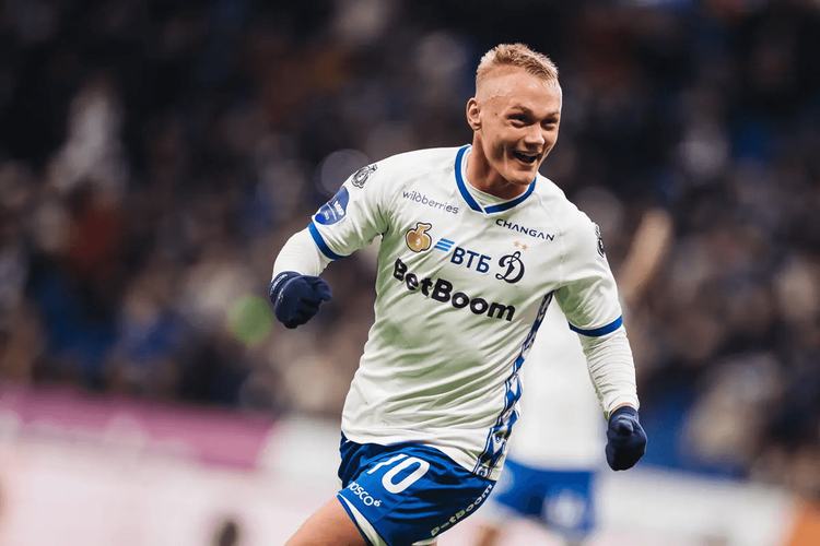 Тюкавин или Воробьев? Кто больше нужен «Зениту»