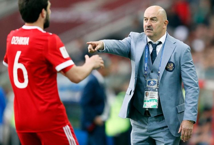 Черчесов приедет на матч «Спартака», болельщикам разрешили еврокубковые выезды и другие новости дня