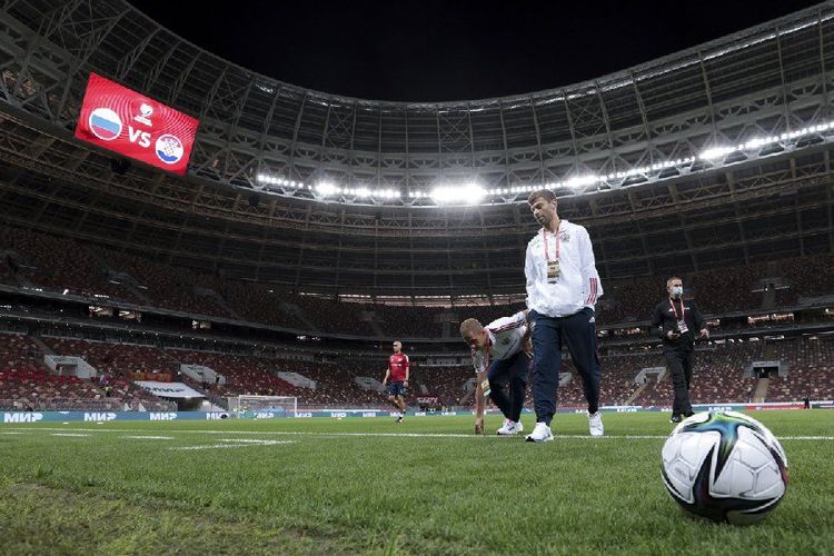 Карпин не может положиться на Смолова. Проблема сборной России