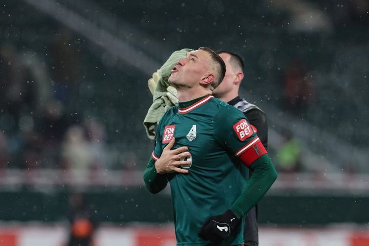 Чорлука назвал Дзюбу грязным игроком, с которым было нелегко