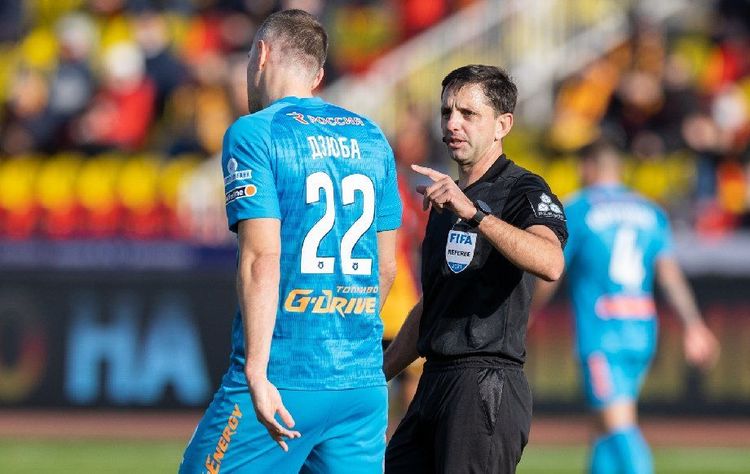 Почему Семак не сделал ставку на Дзюбу? Главный тренер «Зенита» ошибся с реакцией на игру