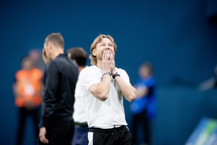 За Карпина уже неудобно. Его слова и результаты в Санкт-Петербурге – это полный провал!