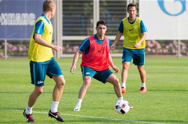 «Зенит» вышел из тумана