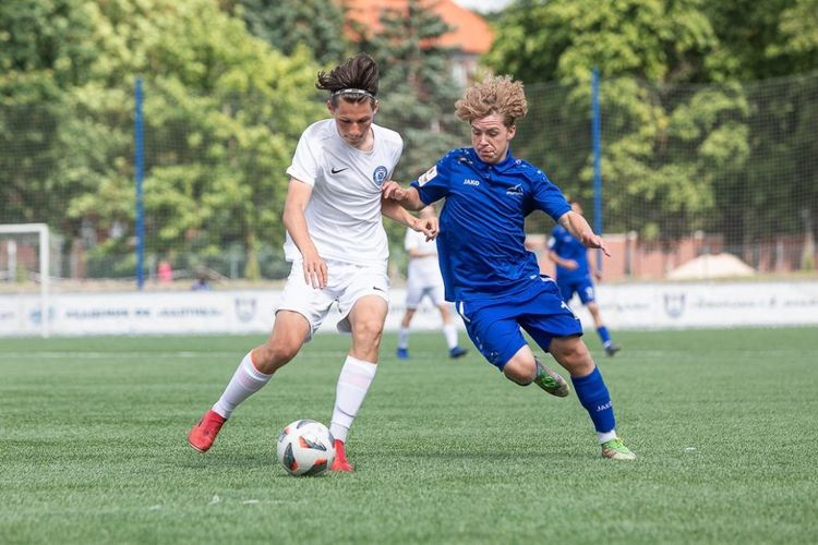 Игроки ЮФЛ Северо-Запад переходят в профессиональный футбол