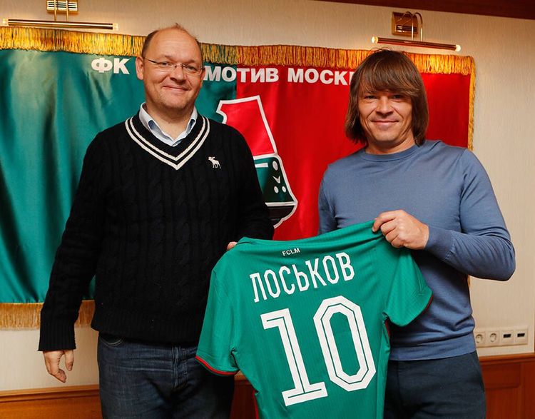 «Локомотив» усилился легендой и «быком»
