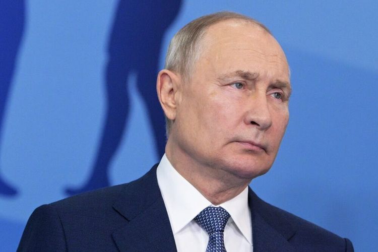 УЕФА оштрафовал Литву за оскорбления болельщиков в адрес Путина