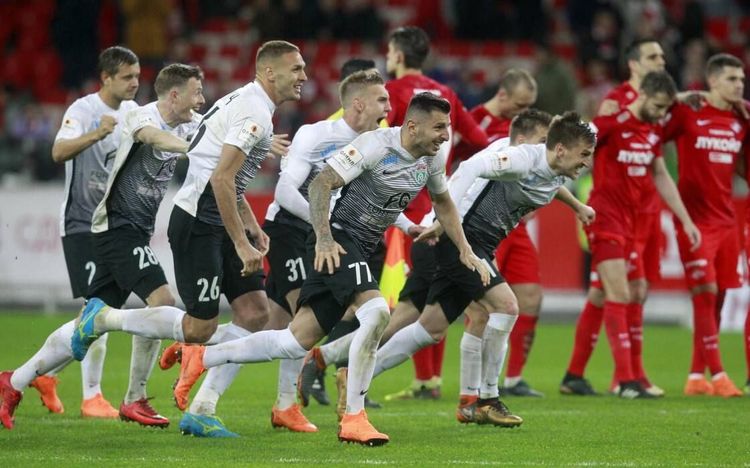 Невероятный финал Кубка России: когда сыграют «Авангард» с «Тосно» и чей рекорд может быть повторен