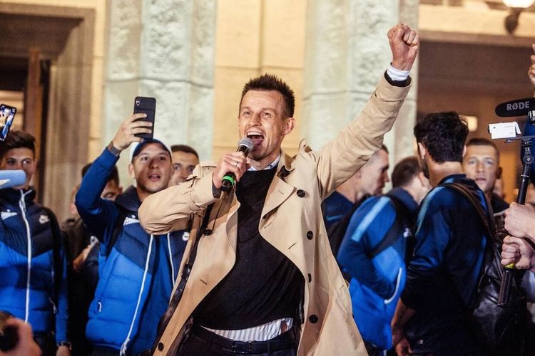 Прощание Загитовой, дебют Аршавина, триумф Семака и другие яркие мгновения уходящего спортивного года в России