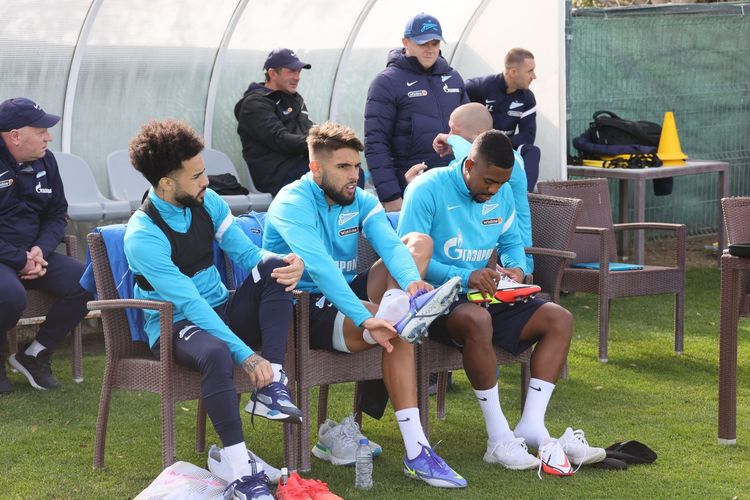 Четыре бразильца в атаке: дети будут любить футбол благодаря «Зениту»