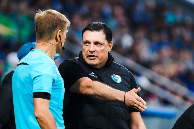 «Факел» сменил тренера. Кого следующим уволят в РПЛ?