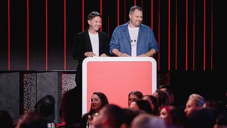 «Хотел бы сыграть с Артемом Дзюбой»: резидент Comedy Club Антон Иванов о любви к «Зениту» и юморе