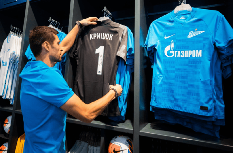 Сколько «Зенит» и его соперники по группе потратили под Лигу чемпионов