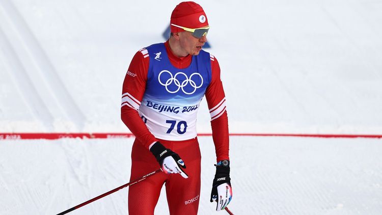 Что за дела у Большунова? Ему поменяли флаг, а суд его даже не выслушал