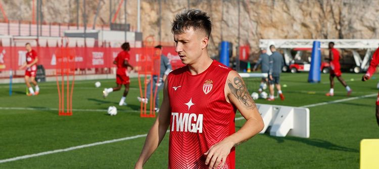 Головина посадили в запас в «Монако». Пора возвращаться в Россию?