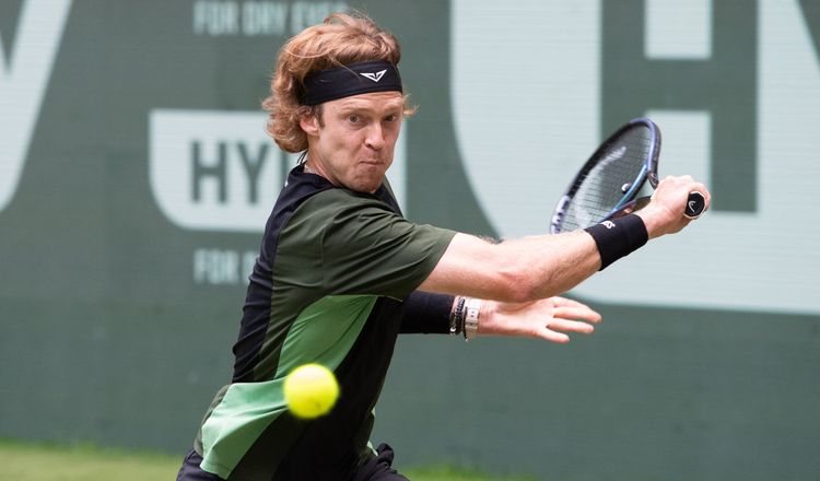 Рублев обыграл Умбера и вышел в четвертьфинал турнира ATP 500 в Дубае
