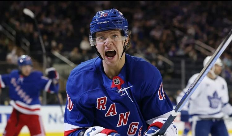 Артемий Панарин — первая звезда игрового дня НХЛ
