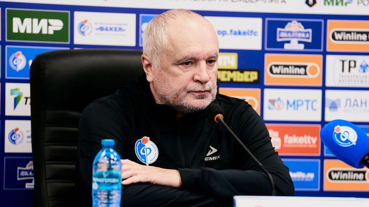 «Факел» объявил об уходе с поста главного тренера Шалимова