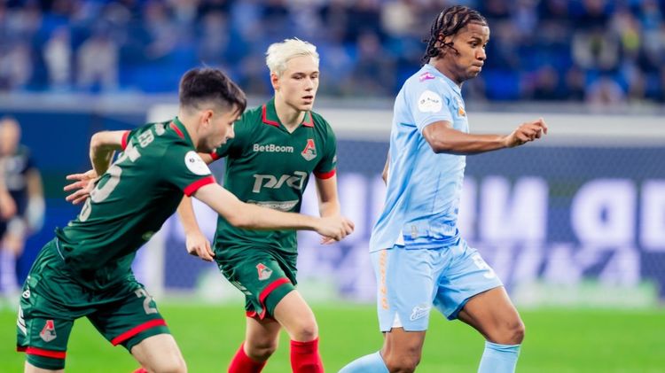 Алексей Батраков – лучший футболист 2025 года по версии журнала «Футбол»