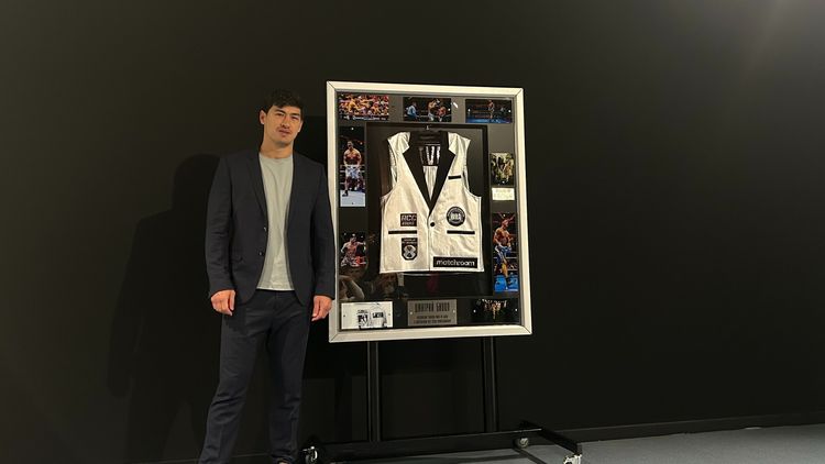 Бивол не смог назвать дату своего следующего боя