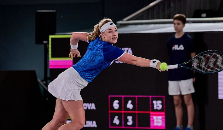 Анна Блинкова проиграла Аманде Анисимовой и покинула турнир WTA 1000 в Индиан-Уэллсе