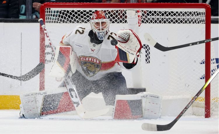 28 сейвов Сергея Бобровского помогли «Флориде» одолеть «Детройт». Ткачук оформил хет-трик