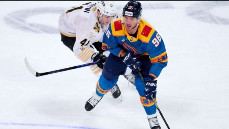 Бурмистров: Было два предложения из НХЛ, но решили остаться дома